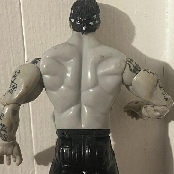 WWE UNDERTAKER BLACK AND WHITE FIGURE 2003 JAKKS Canada Exclusive Grey Gray RARE - Picture 5 of 9